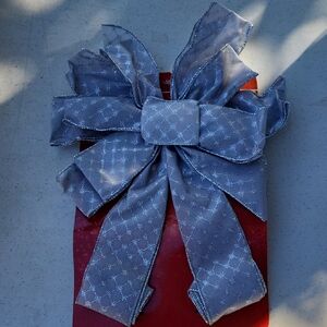 Elegant Gray And Silver Bow